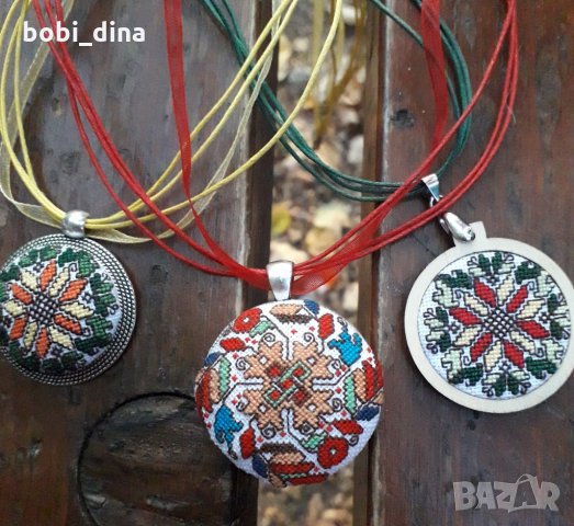 Бродирани бижута с българска шевица , снимка 2 - Колиета, медальони, синджири - 26279184