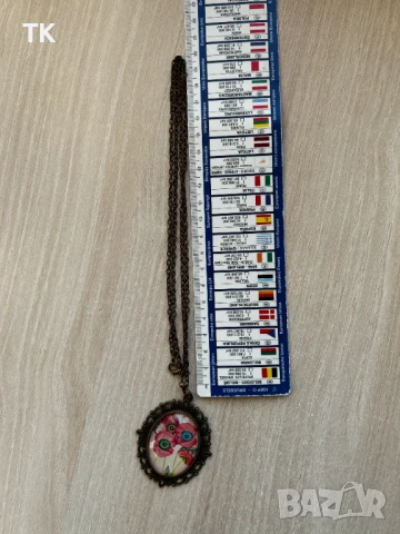 Продавам нов ръчно изработен медальон с дълга верижка, снимка 3 - Колиета, медальони, синджири - 51056290
