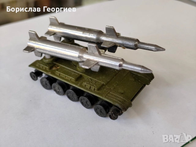 Руски макет на ракетоносач метален, снимка 2 - Колекции - 52220741