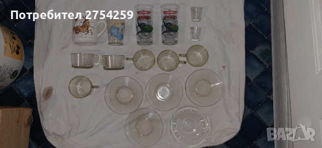 стъклени чинийки, чаши, порцеланови кани, супник, пепелници