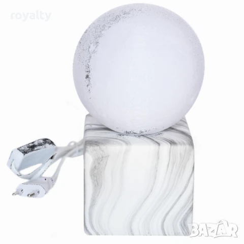 Настолна LED лампа, 3 цвята с квадратна основа, снимка 2 - Лед осветление - 50947198