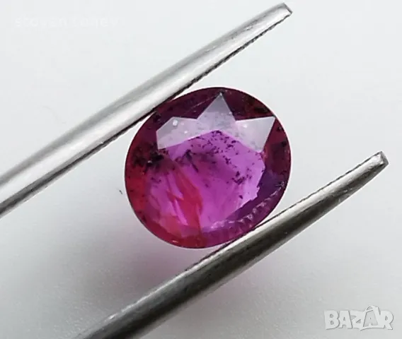 Рядък, нетретиран рубин с красиви включения 1.56кт.! Нов!, снимка 12 - Други - 50396638
