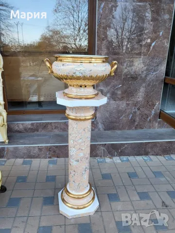Италианска колона с ваза б1050, снимка 1