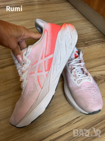 Мъжки оригинални маратонки ASICS NOVABLAST 4 COS ! 49 н, снимка 2 - Маратонки - 52179924