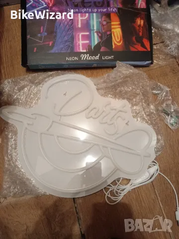 Horseneon Dart неонов надпис 35х33 см. НОВ с дефект, снимка 4 - Други стоки за дома - 47793634