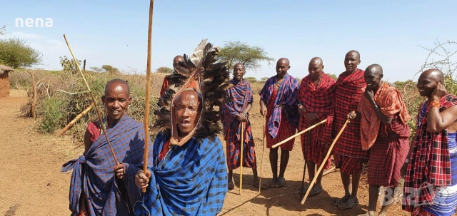 Автентична Фигура от племето МАСАИ Кения. , снимка 2 - Декорация за дома - 53486002