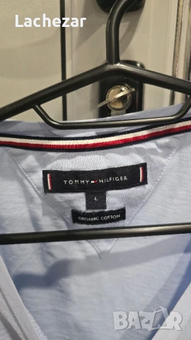 Тениска на Tommy Hilfiger размер L, снимка 2 - Тениски - 51354947