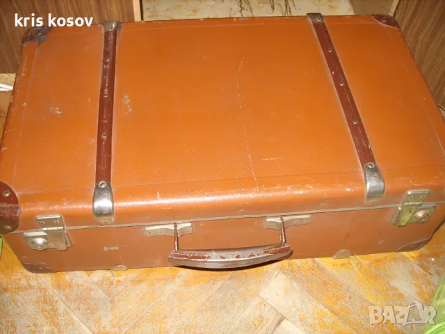 голям ретро куфар от 1960 г, снимка 2 - Други ценни предмети - 49259529