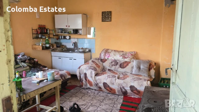 Къща с 1 дка двор в село Хаджиите, общ. Карнобат, снимка 9 - Къщи - 51192490