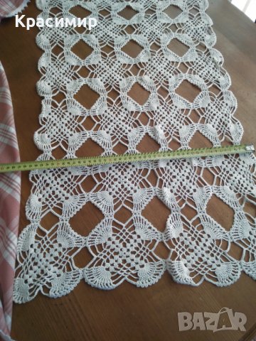 Каре на една кука - 81/45 см., снимка 2 - Покривки за маси - 36623941