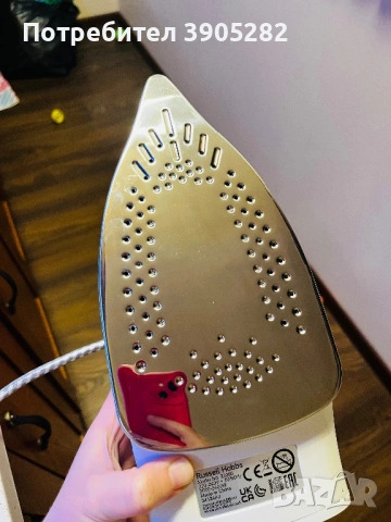 Ютия Russell Hobbs SupremeSteam Traditional 2400W, снимка 3 - Ютии - 53237492