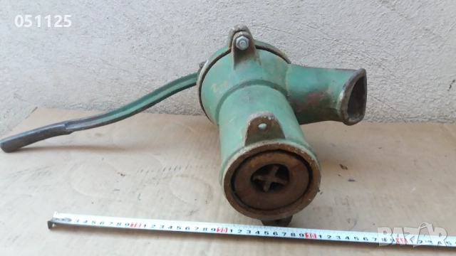 стара соц. помпа за вода - ръчна , снимка 15 - Антикварни и старинни предмети - 52923386