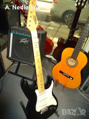 Behringer stratocaster guitar, снимка 7 - Китари - 53160193
