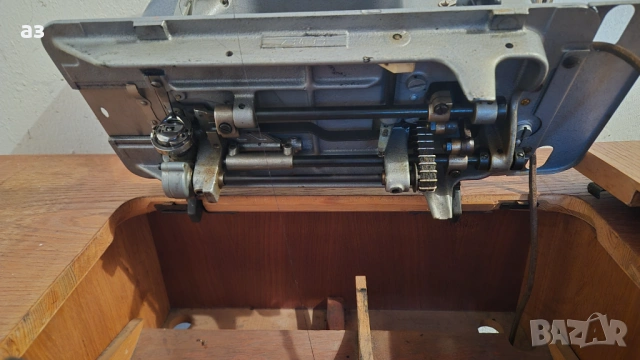 Шевна машина Veritas с масичка, снимка 10 - Шевни машини - 53582320