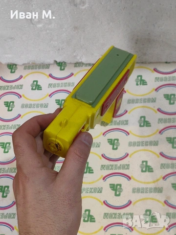 Стара пластмасова детска играчка , снимка 3 - Антикварни и старинни предмети - 53534256