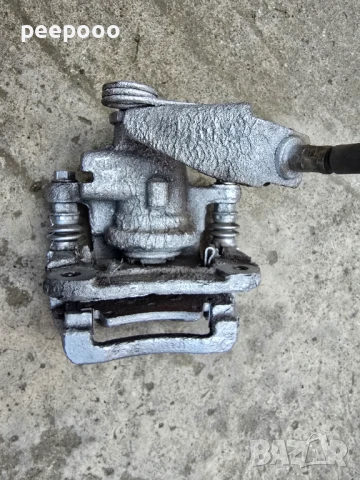 Заден десен спирачен апарат на Хонда Сивик 8, снимка 2 - Части - 50691035