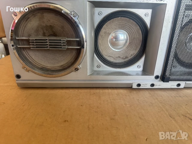 Касетофон Sharp GF-777Z, снимка 2 - Радиокасетофони, транзистори - 51021177