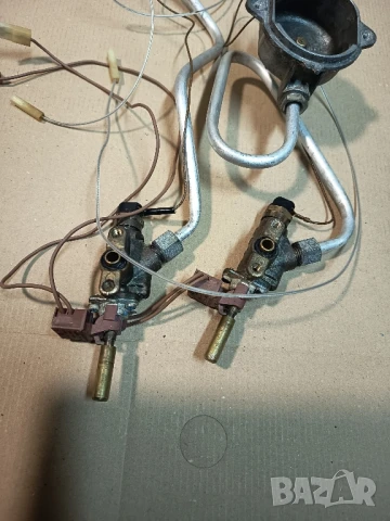 Газовa основа, кран, накрайник за запалка и защита за indesit 8, снимка 2 - Печки, фурни - 51236953