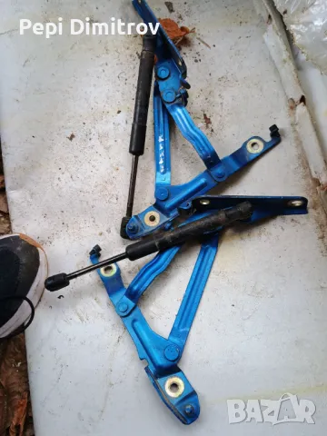 Амортисьори багажник Mazda 3 Hatchback I (10.2003 - 12.2009),Седан, снимка 2 - Части - 48837502