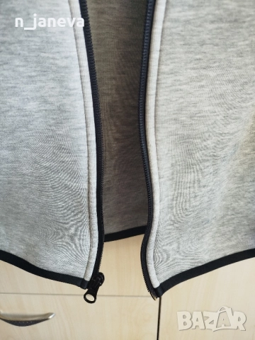 ГОРНИЩЕ Nike Tech Fleece за ръст 158-170, снимка 2 - Спортни дрехи, екипи - 52492088