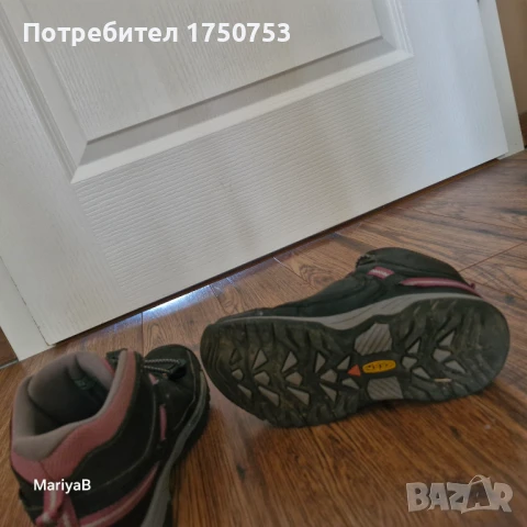 Туристически обувки Keen, снимка 9 - Детски обувки - 50536481