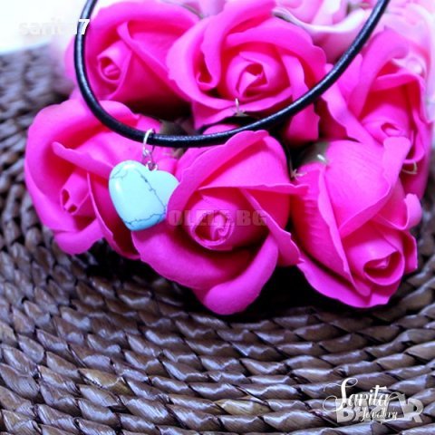 Дамско колие със сърце от тюркоаз и черна кожена верижка, снимка 5 - Колиета, медальони, синджири - 16486374
