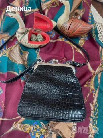 Винтидж чанта Малка чанта с любимата за мен закопчалка тип „целувка“ и текстурирана, релефна повърхн, снимка 6 - Чанти - 51479090