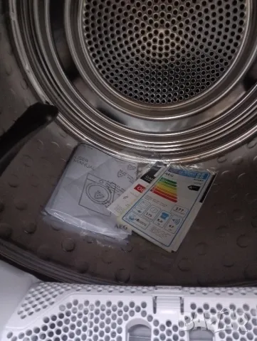 Чисто нова сушилня с термопомпа АЕГ Aeg Series 8000 A+++ 8кг 2 години гаранция!, снимка 2 - Сушилни - 49683199