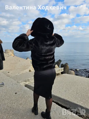 Великолепно палто от норка Italy Nafa, снимка 12 - Палта, манта - 46197141