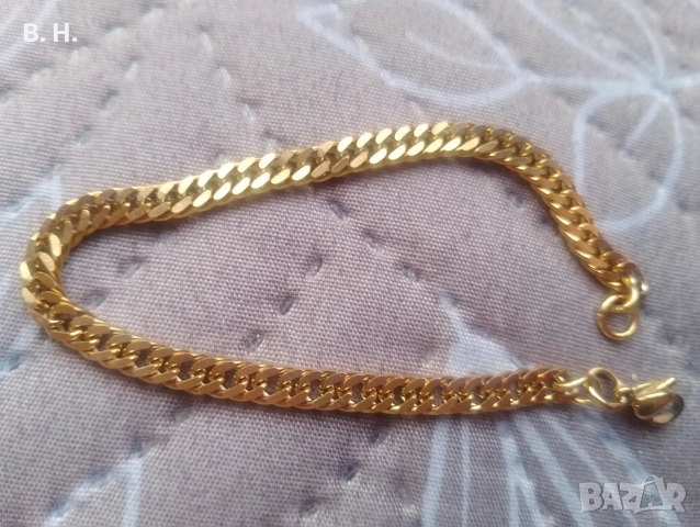 ЛАНЕЦ ЗА РЪКА В ЗЛАТЕН ЦВЯТ 