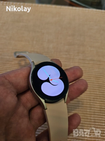 Samsung Galaxy Watch 4 40mm (SM-R860), снимка 2 - Смарт гривни - 53597442