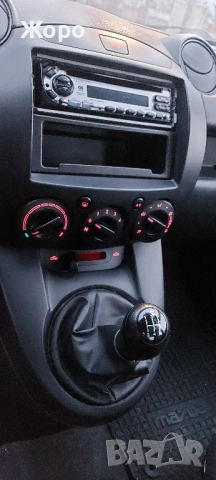 мазда 2 , снимка 7 - Автомобили и джипове - 51855841