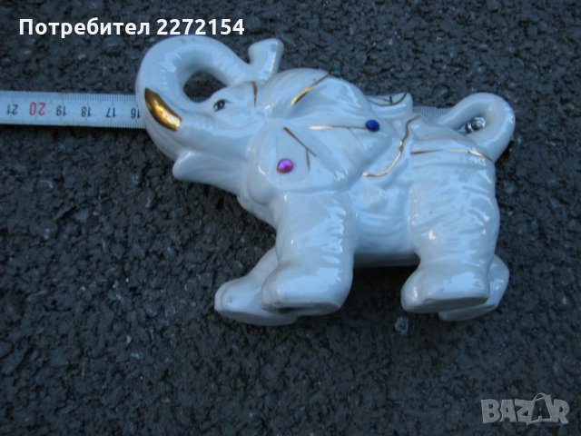 Порцеланова статуетка фигурка с позлата слон, снимка 3 - Антикварни и старинни предмети - 35506469