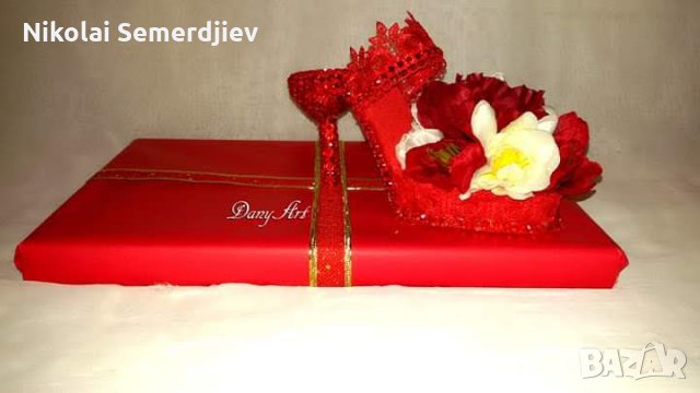 Шоколадова бонбониера с цветна декоративна обувка, снимка 3 - Декорация за дома - 27287438