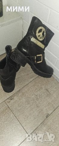 боти Moschino 38 номер , снимка 3 - Дамски боти - 51685473