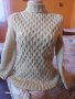 Ръчно плетен пуловер от вълна, снимка 1 - Блузи с дълъг ръкав и пуловери - 43073105