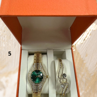 Подаръчен комплект часовник и гривна с кристали, снимка 4 - Дамски - 44900239