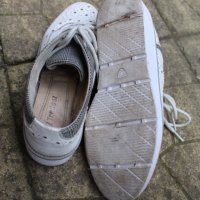 Продавам Дамски Обувки , снимка 4 - Дамски ежедневни обувки - 44114389