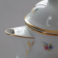 Порцеланов чайник с позлата - Бавария , снимка 2 - Антикварни и старинни предмети - 40506327