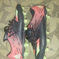 Футболни обувки Adidas , снимка 1 - Футбол - 43380511