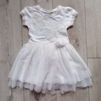 Бяла рокля Next с пеперуди 12-18 месеца (ръст до 86 см) , снимка 1 - Бебешки рокли - 39277788