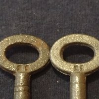 Два стари редки бронзови ключа от соца за КОЛЕКЦИЯ ДЕКОРАЦИЯ 29217, снимка 2 - Други ценни предмети - 43267168