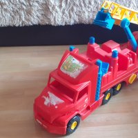 детски пожарникарски автомобил, снимка 3 - Коли, камиони, мотори, писти - 36683650