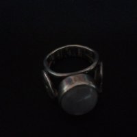 Уникален Винтидж масивен сребърен пръстен с естествен лунен камък ръчна изработка , снимка 4 - Пръстени - 39427573