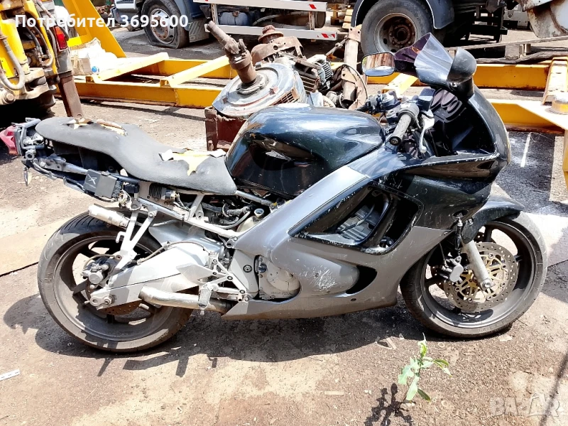 На части Honda CBR 600 F3 Хонда ЦБР 600 ф3, снимка 1