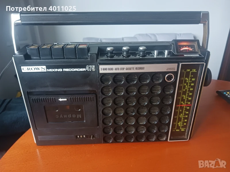 Vntage crown crc 476 am/fm radio cassette made in japan, снимка 1