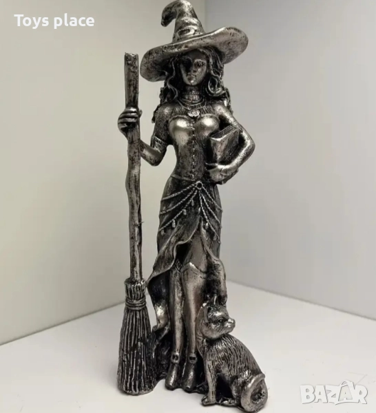 Нова фигура на баба Яга, вещица, снимка 1