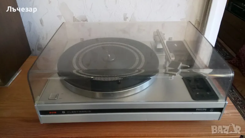 Продавам рядък модел грамофон „PHILIPS 22GA209 AUTOMATIC” , снимка 1