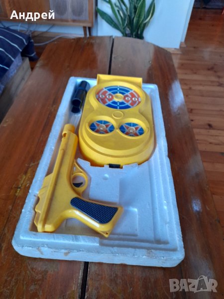 Стар електронен детски пистолет с мишена Norma, снимка 1
