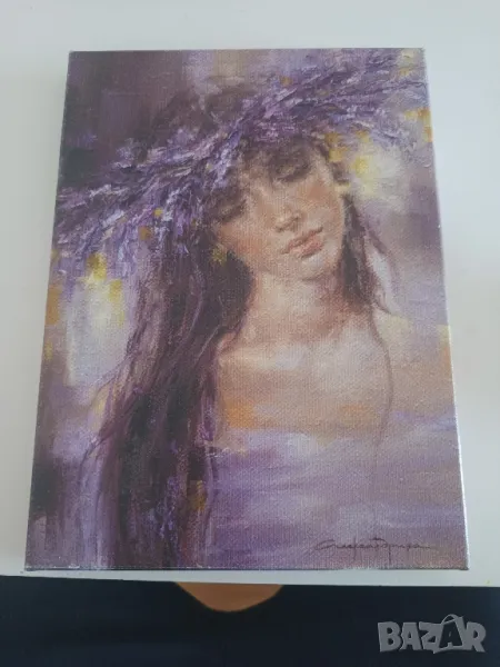 Картина жена с венец, снимка 1